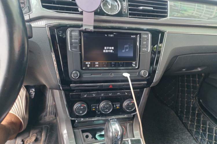 Used Volkswagen Passat 2017 280TSI DSG Luxury Edition Audio And AC Panel