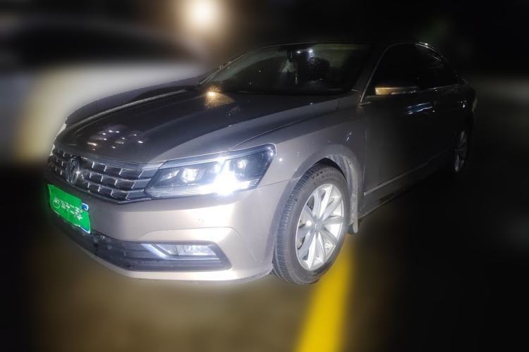 Used Volkswagen Passat 2017 330TSI DSG Luxury Edition Guazi used car, China used car export, Used car for sale, Used cars, Cheapest cars for sale