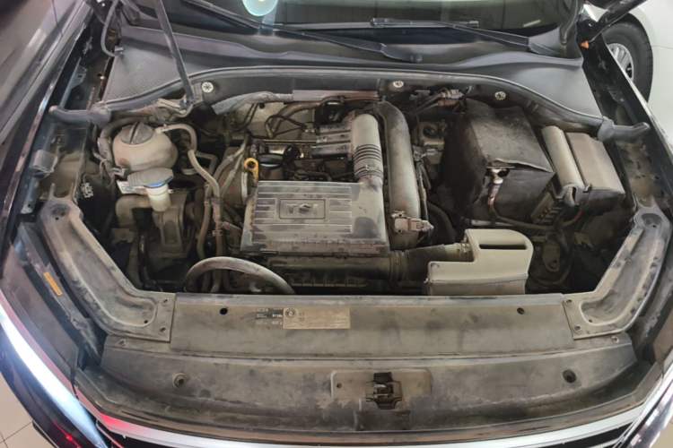 Used Volkswagen Passat 2017 280TSI DSG Luxury Edition Engine Bay