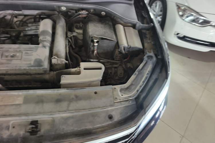 Used Volkswagen Passat 2017 280TSI DSG Luxury Edition Engine Bay Left
