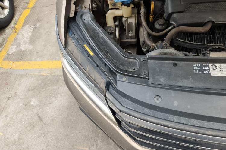 Used Volkswagen Passat 2017 330TSI DSG Luxury Edition Engine Bay Right