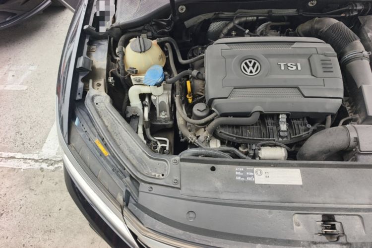 Used Volkswagen Passat 2017 330TSI DSG Luxury Edition Engine Bay Right