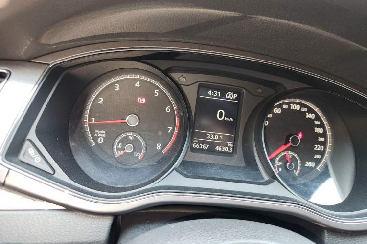 Used Volkswagen Passat 2017 330TSI DSG Luxury Edition Instrument Cluster