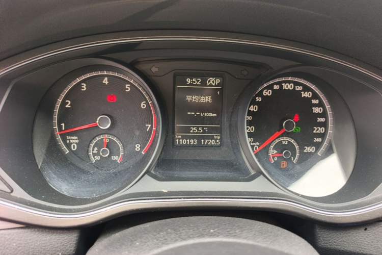 Used Volkswagen Passat 2017 330TSI DSG Luxury Edition Instrument Cluster