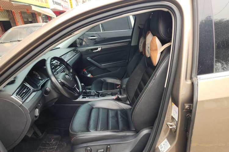 Used Volkswagen Passat 2017 330TSI DSG Luxury Edition Left Front Seat