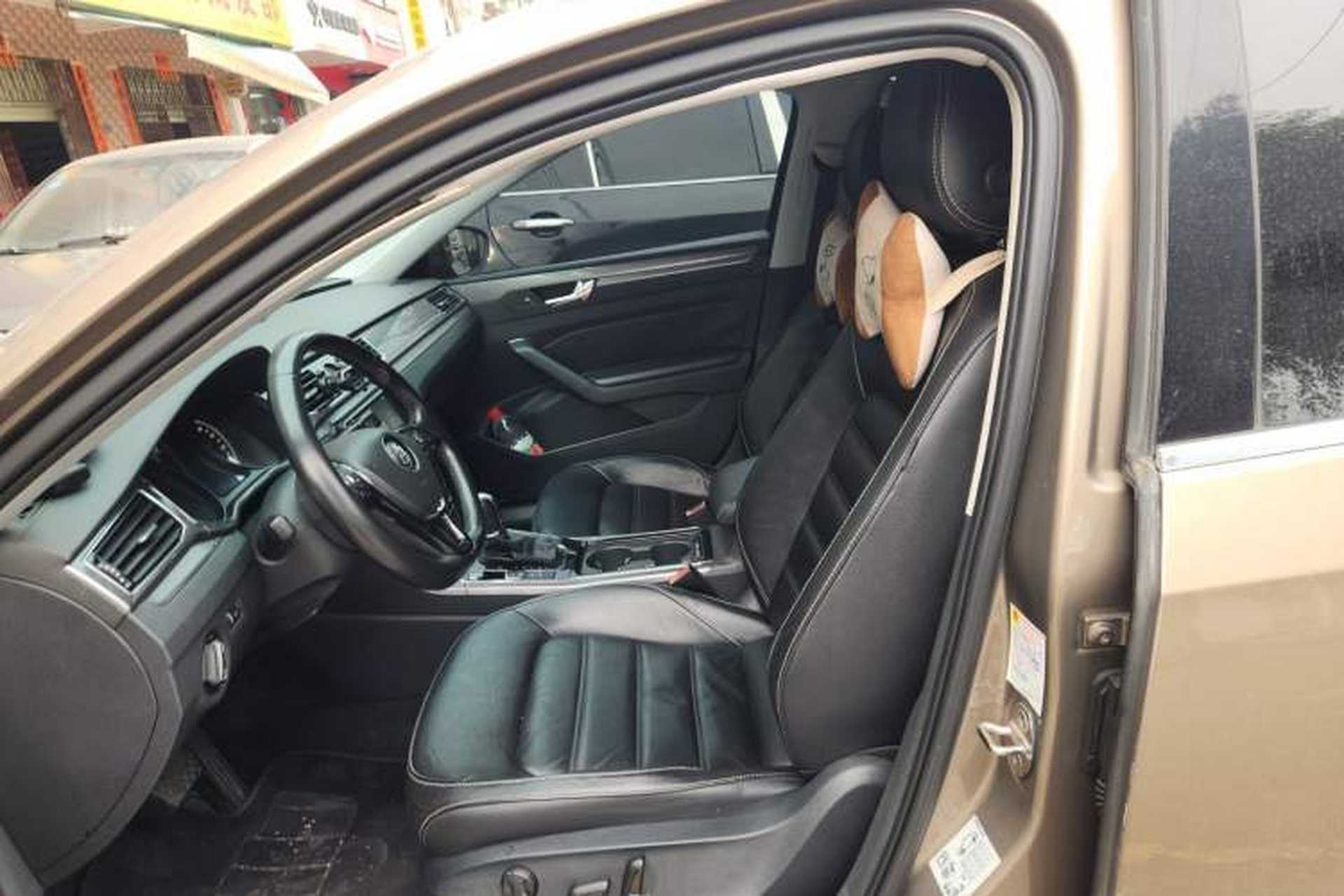 Used Volkswagen Passat 2017 330TSI DSG Luxury Edition Left Front Seat
