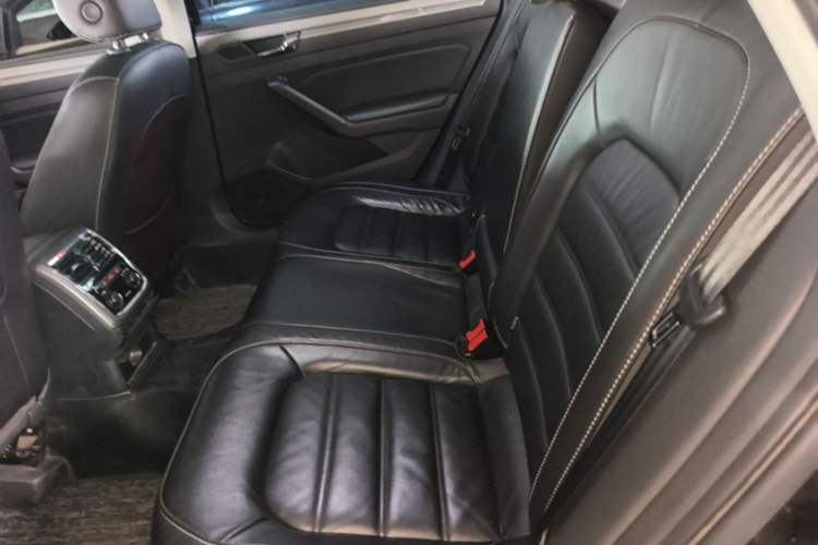 Used Volkswagen Passat 2017 280TSI DSG Luxury Edition Left Rear Seat