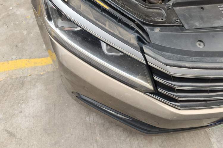 Used Volkswagen Passat 2017 330TSI DSG Luxury Edition Right Front Headlight