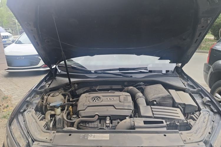 Used Volkswagen Passat 2017 330TSI DSG Luxury Edition Engine Bay