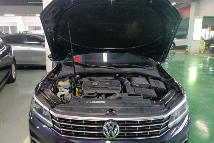 Used Volkswagen Passat 2017 330TSI DSG Luxury Edition Engine Bay