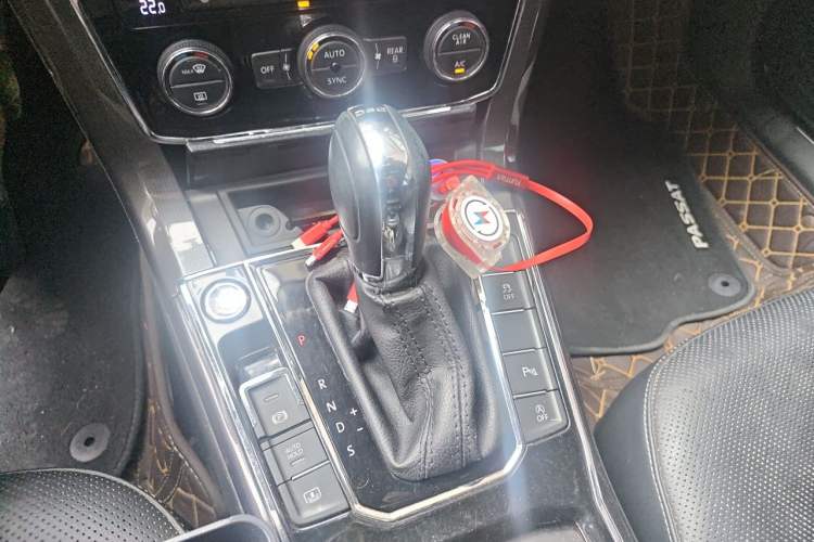 Used Volkswagen Passat 2017 330TSI DSG Luxury Edition Gear Lever