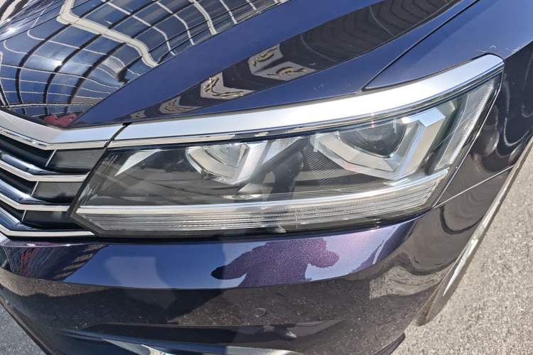 Used Volkswagen Passat 2017 330TSI DSG Luxury Edition Left Front Headlight