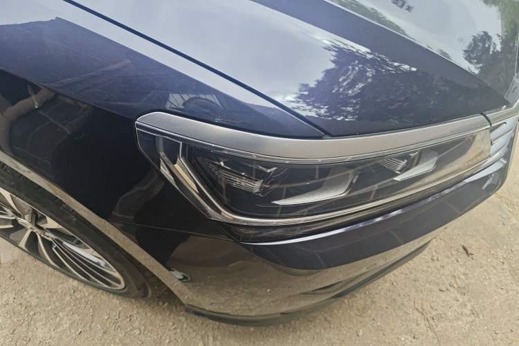 Used Volkswagen Passat 2017 330TSI DSG Luxury Edition Right Front Headlight