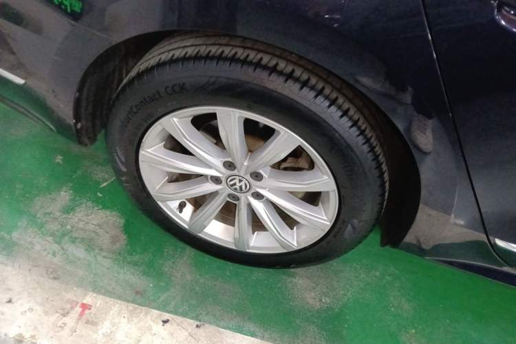 Used Volkswagen Passat 2017 330TSI DSG Luxury Edition Right Rear Wheel Hub