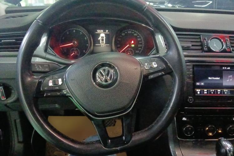 Used Volkswagen Passat 2017 330TSI DSG Luxury Edition Steering Wheel