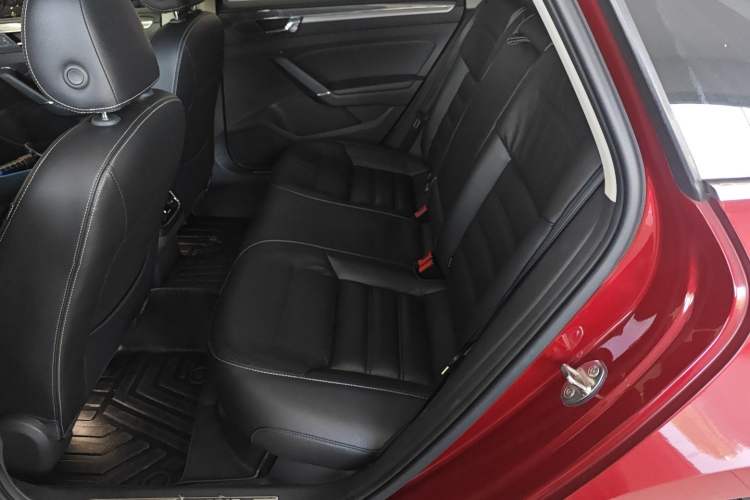 Used Volkswagen Passat 2017 330TSI DSG Prestige Edition Interior 4