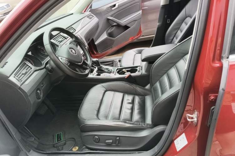 Used Volkswagen Passat 2017 330TSI DSG Luxury Edition Left Front Seat