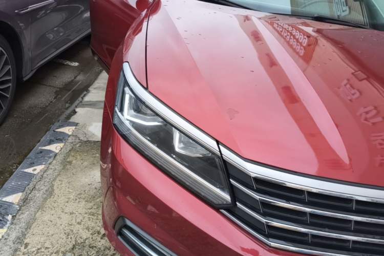 Used Volkswagen Passat 2017 330TSI DSG Luxury Edition Right Front Headlight