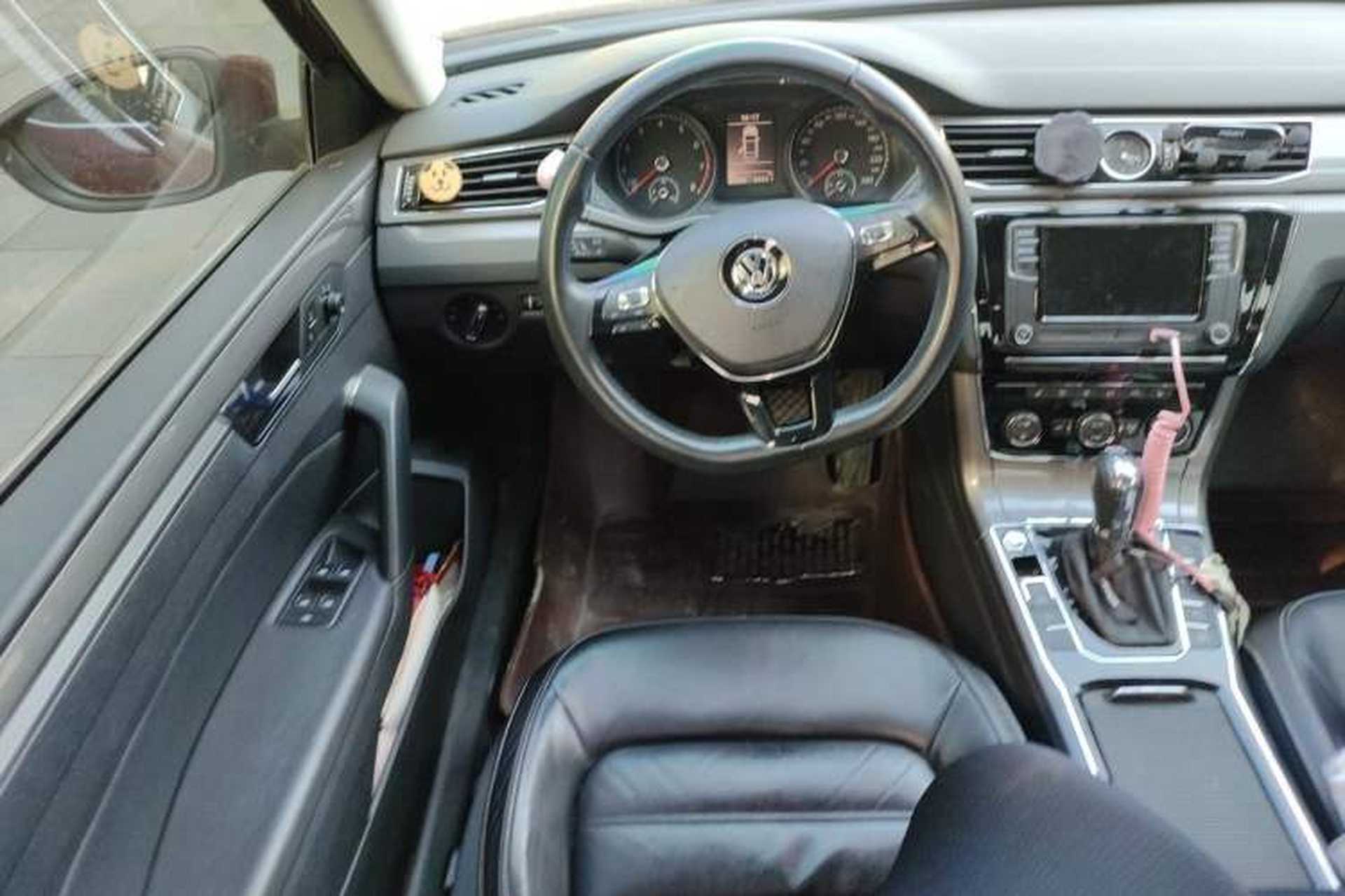 Used Volkswagen Passat 2017 280TSI DSG Luxury Edition Steering Wheel