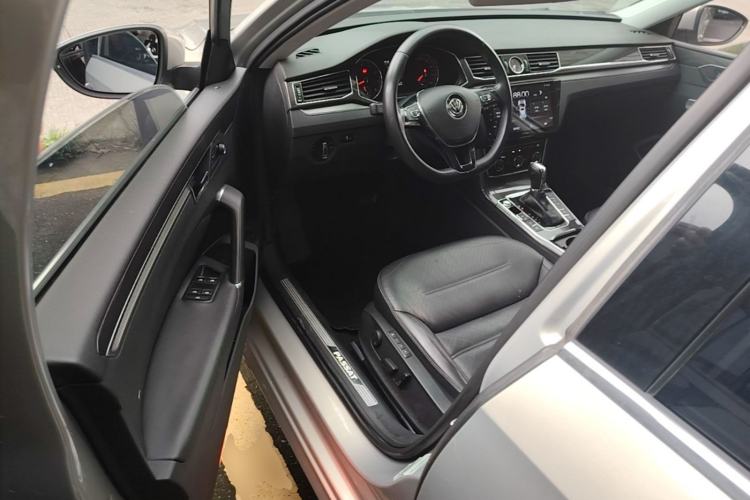 Used Volkswagen Passat 2017 330TSI DSG Prestige Edition Driver Seat