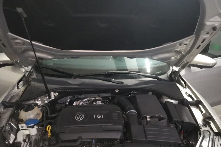 Used Volkswagen Passat 2017 330TSI DSG Luxury Edition Engine Bay