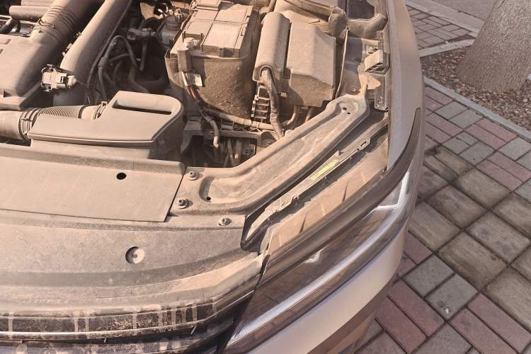 Used Volkswagen Passat 2017 280TSI DSG Luxury Edition Engine Bay Left