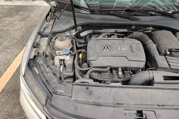 Used Volkswagen Passat 2017 330TSI DSG Prestige Edition Engine Bay Right