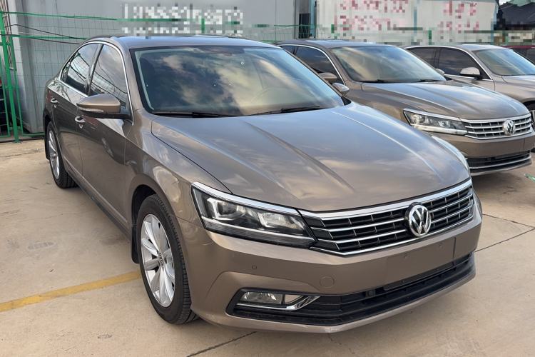 Used Volkswagen Passat 2017 330TSI DSG Luxury Edition Exterior 2