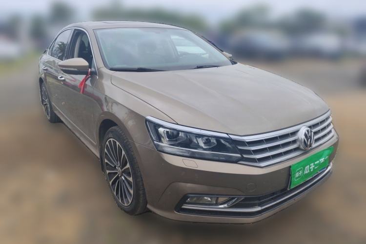 Used Volkswagen Passat 2017 330TSI DSG Prestige Edition Front Right 45 Deg