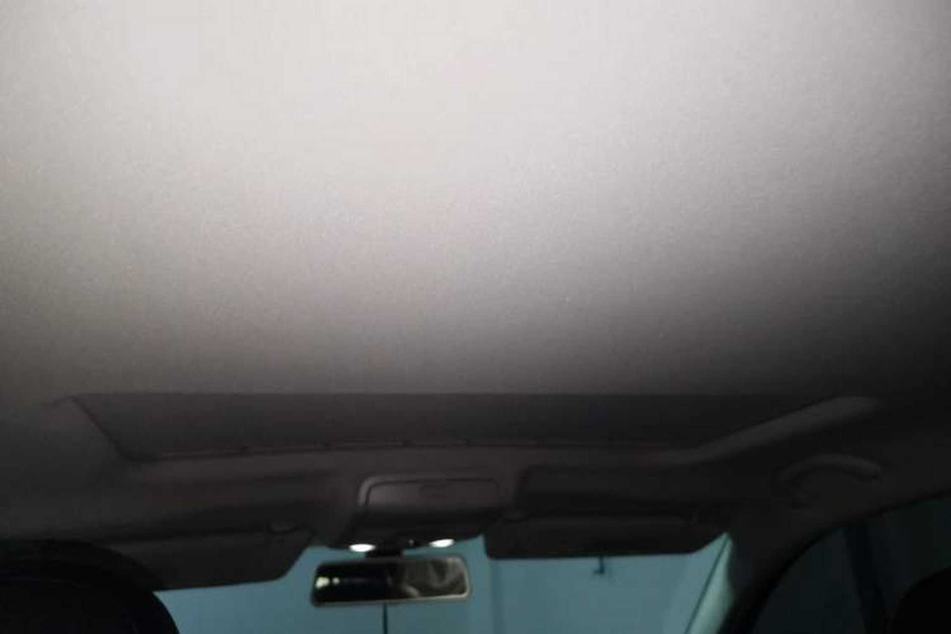 Used Volkswagen Passat 2017 330TSI DSG Luxury Edition Headliner