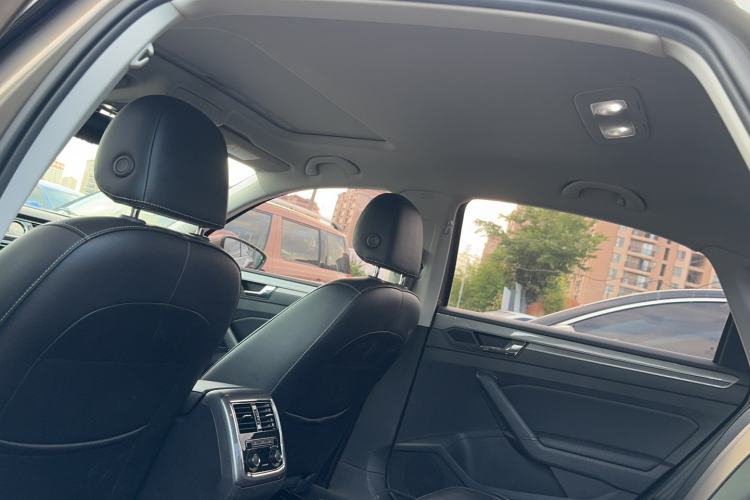 Used Volkswagen Passat 2017 330TSI DSG Luxury Edition Interior 2
