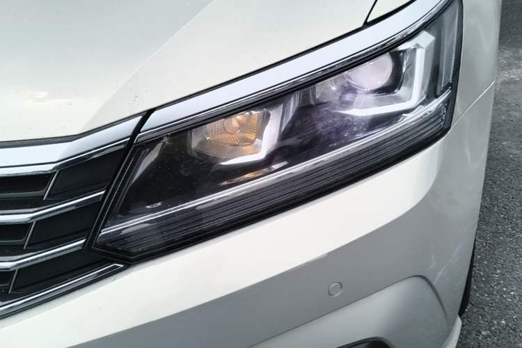 Used Volkswagen Passat 2017 330TSI DSG Luxury Edition Left Front Headlight