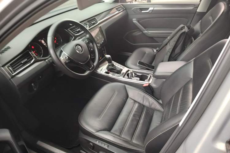 Used Volkswagen Passat 2017 330TSI DSG Prestige Edition Left Front Seat