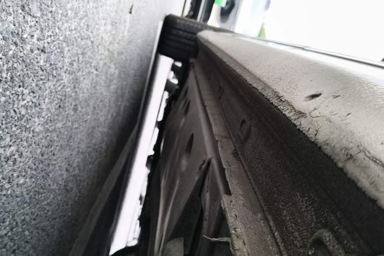 Used Volkswagen Passat 2017 330TSI DSG Luxury Edition Left Side Sill