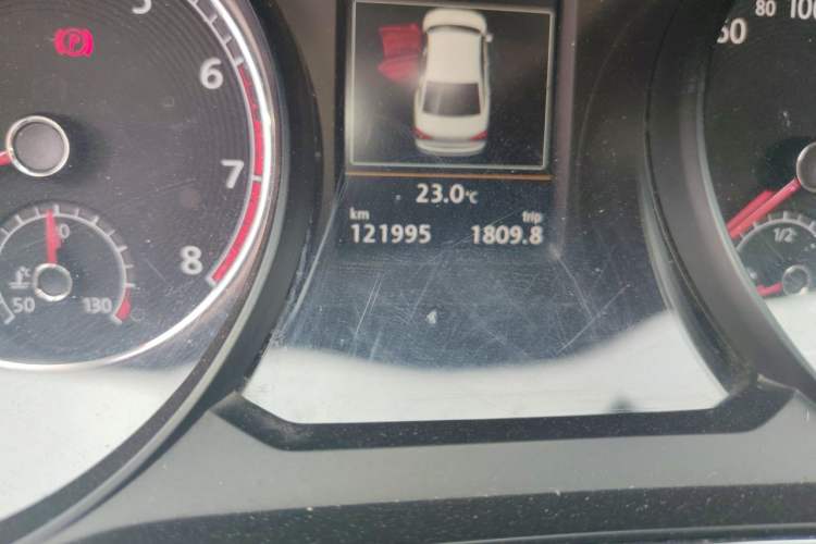 Used Volkswagen Passat 2017 330TSI DSG Prestige Edition Odometer Close Up