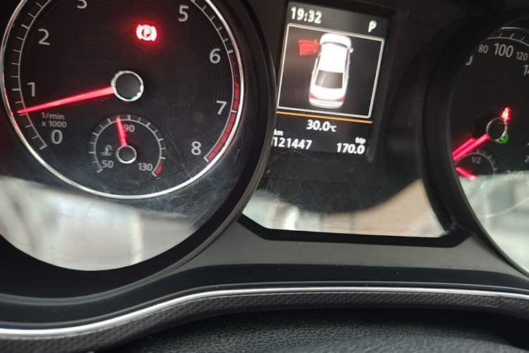 Used Volkswagen Passat 2017 330TSI DSG Prestige Edition Odometer Close Up