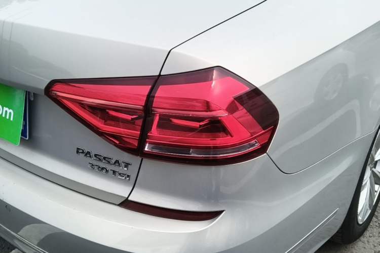 Used Volkswagen Passat 2017 330TSI DSG Luxury Edition Right Rear Taillight