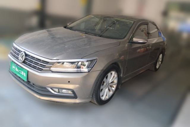 Ojetý Volkswagen Passat 2017 330TSI DSG Luxury Edition
