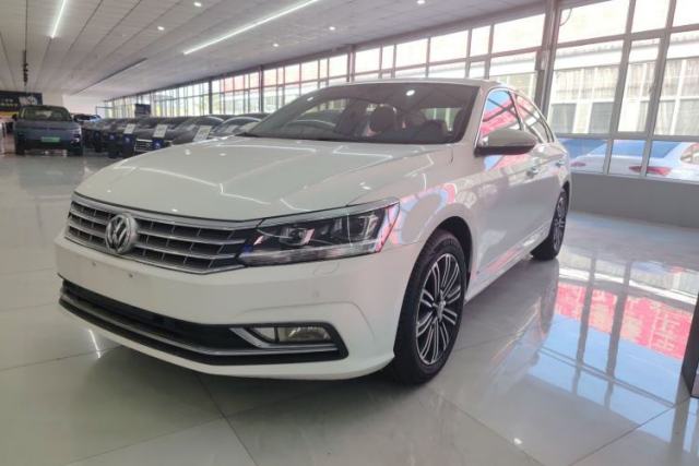 Ojetý Volkswagen Passat 2017 330TSI DSG Prestige Edition