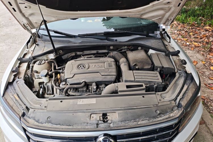 Used Volkswagen Passat 2017 330TSI DSG Luxury Edition Engine Bay