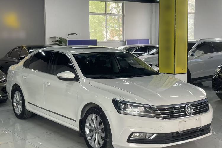Used Volkswagen Passat 2017 330TSI DSG Luxury Edition Exterior 2