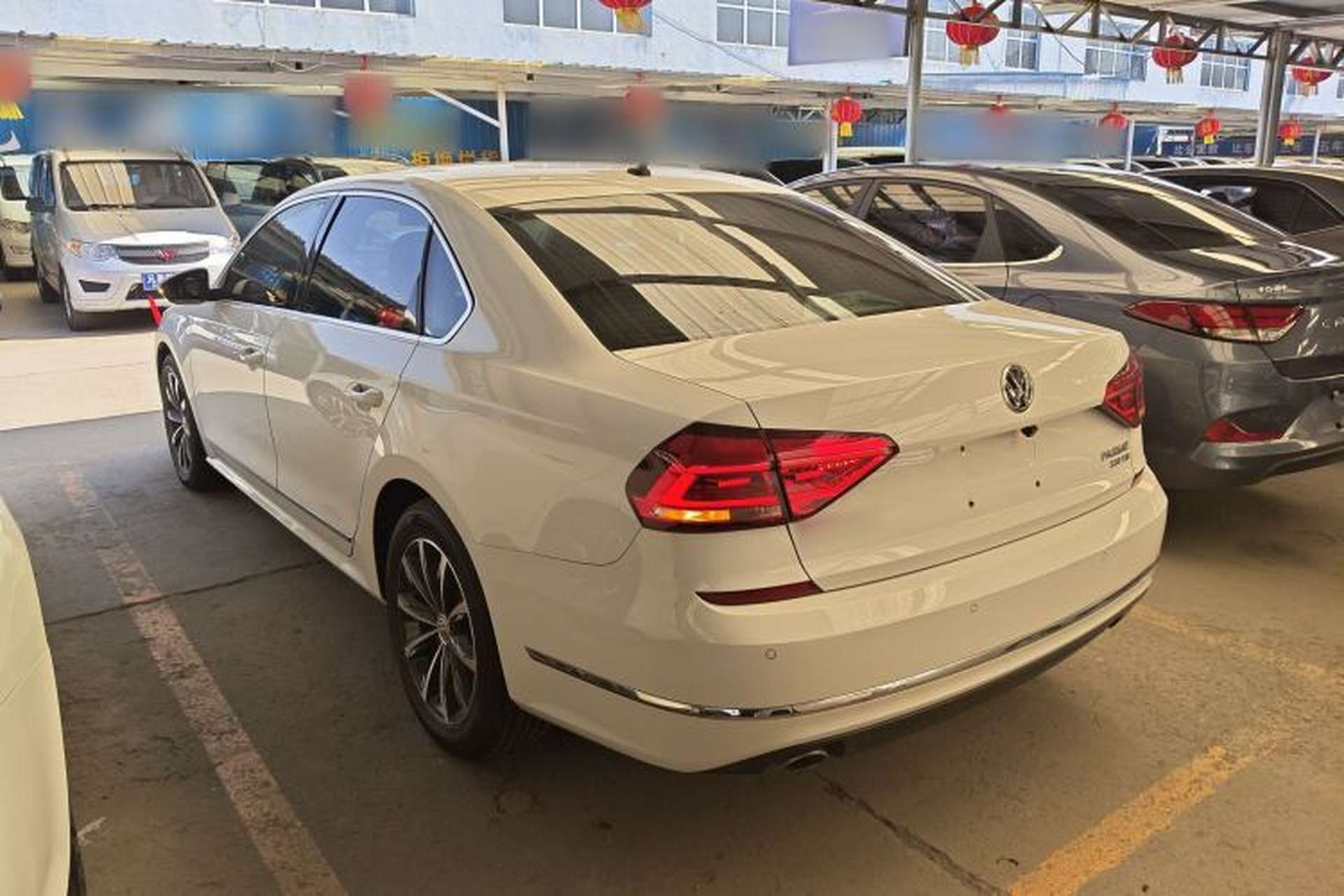 Used Volkswagen Passat 2017 330TSI DSG Luxury Edition Exterior 2