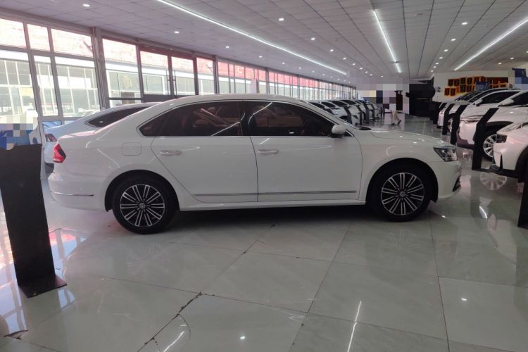 Used Volkswagen Passat 2017 330TSI DSG Prestige Edition Exterior 5