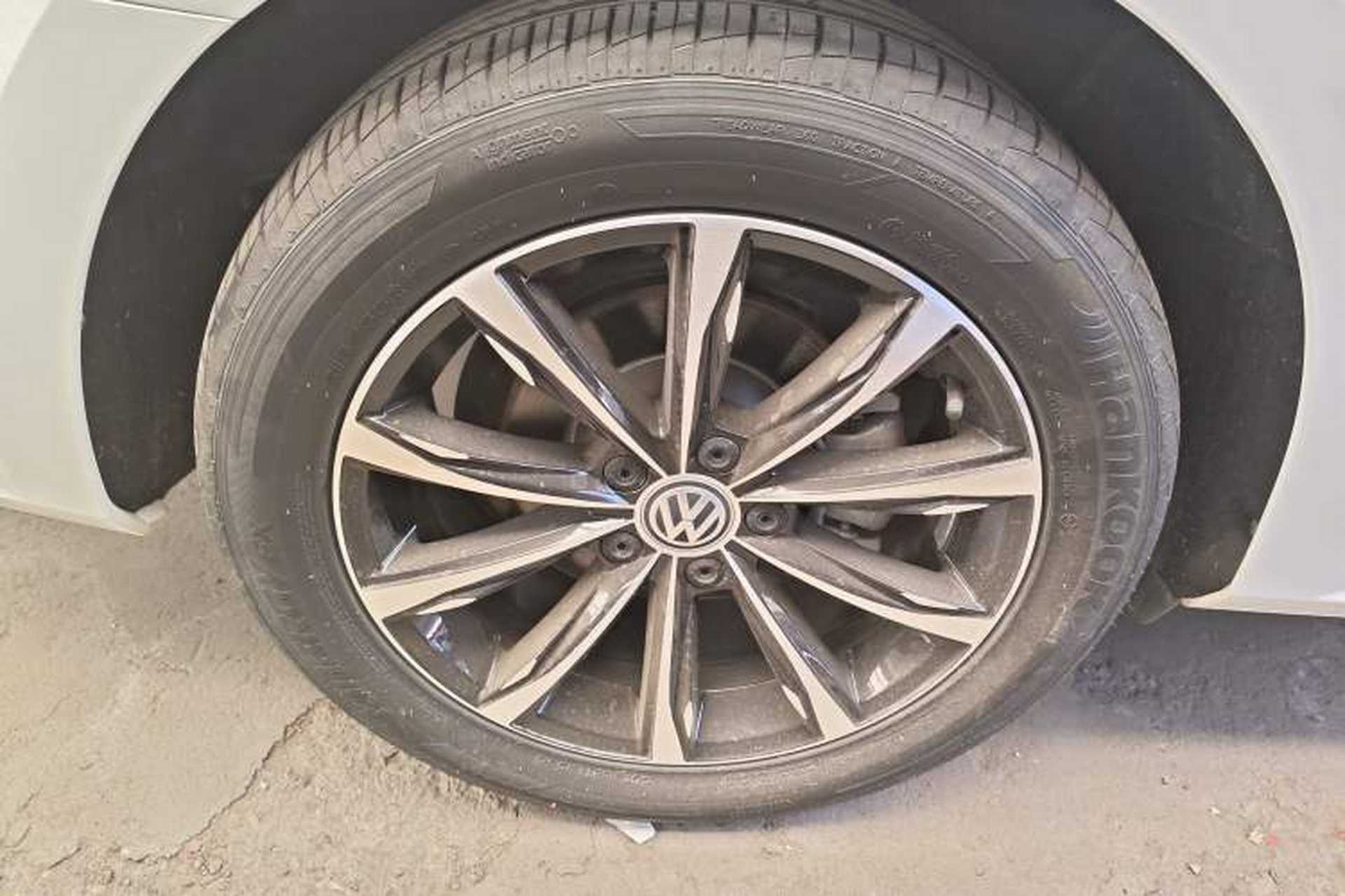 Used Volkswagen Passat 2017 330TSI DSG Luxury Edition Exterior 5
