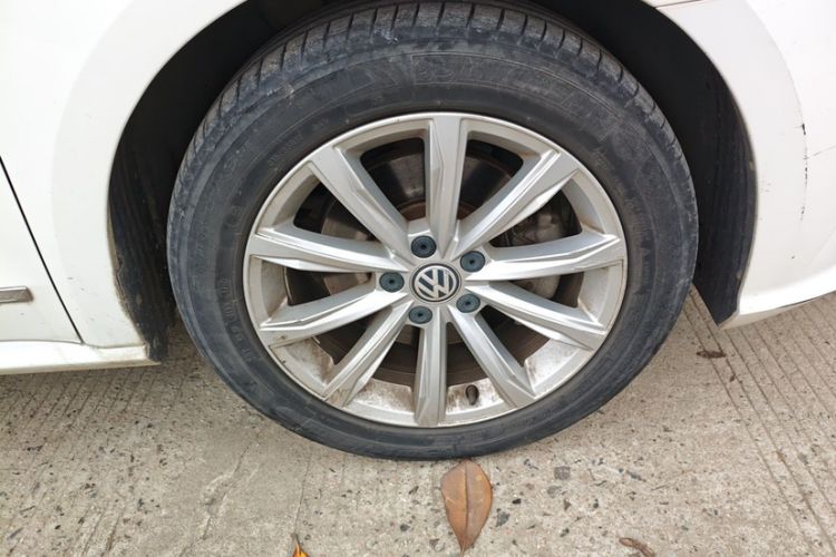 Used Volkswagen Passat 2017 330TSI DSG Luxury Edition Exterior 5