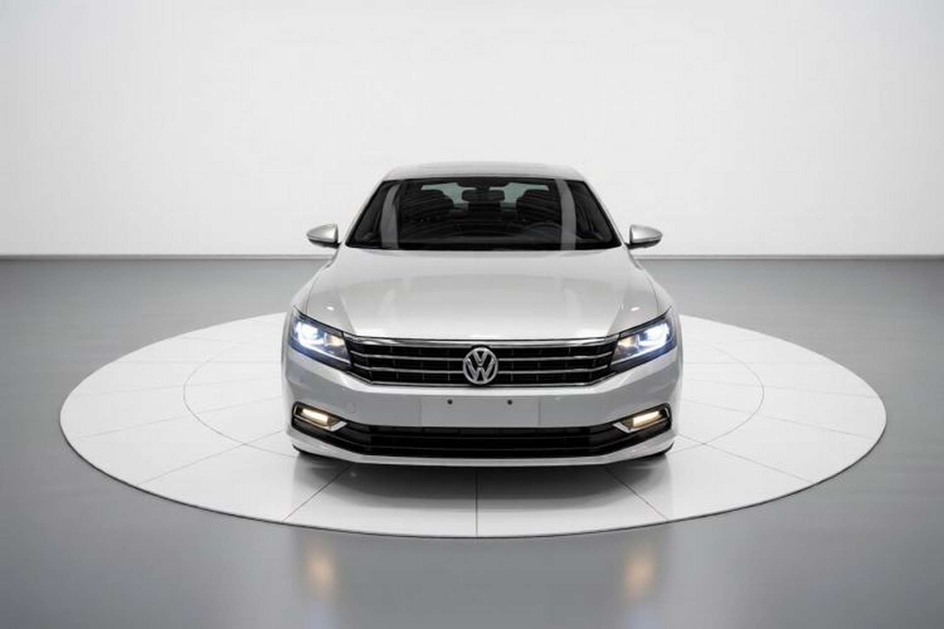 Used Volkswagen Passat 2017 330TSI DSG Luxury Edition Front