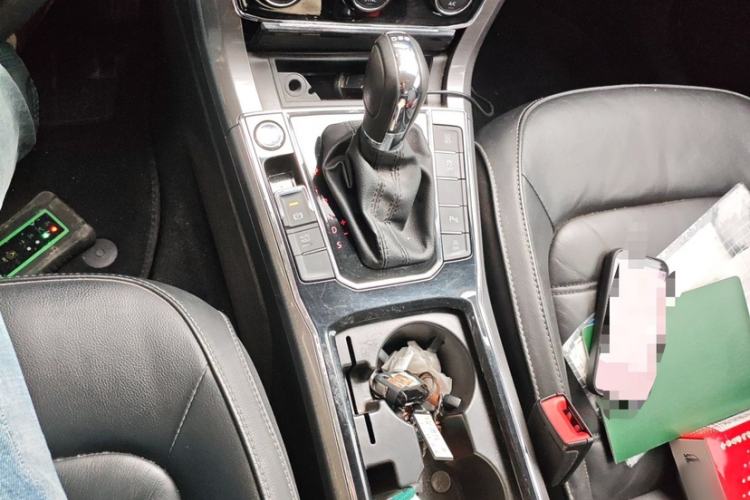 Used Volkswagen Passat 2017 330TSI DSG Luxury Edition Interior 2