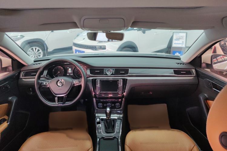 Used Volkswagen Passat 2017 330TSI DSG Prestige Edition Interior 3