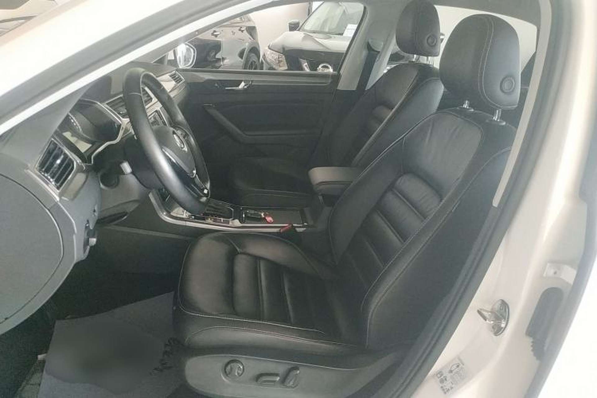 Used Volkswagen Passat 2017 330TSI DSG Luxury Edition Left Front Seat