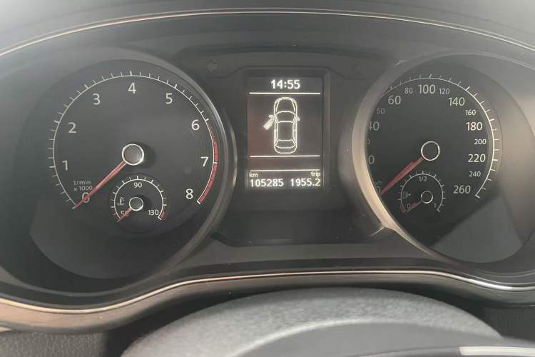 Used Volkswagen Passat 2017 330TSI DSG Luxury Edition Odometer Close Up